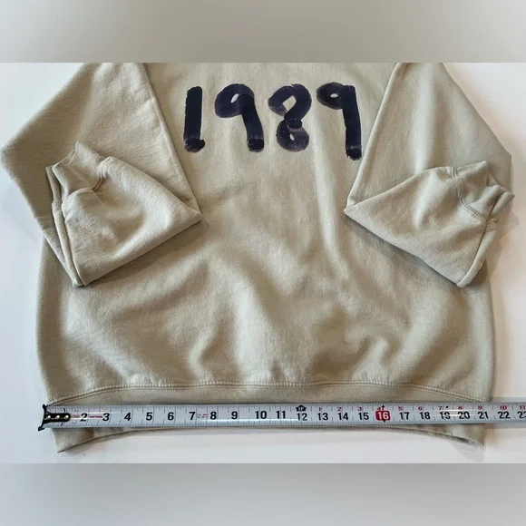 Taylor Swift 1989 Sweatshirt Tan Cream - Picture 3 of 8